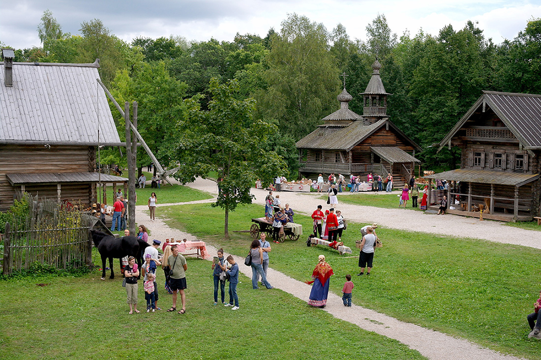 1. Новгородский музей народного деревянного зодчества Витославлицы.