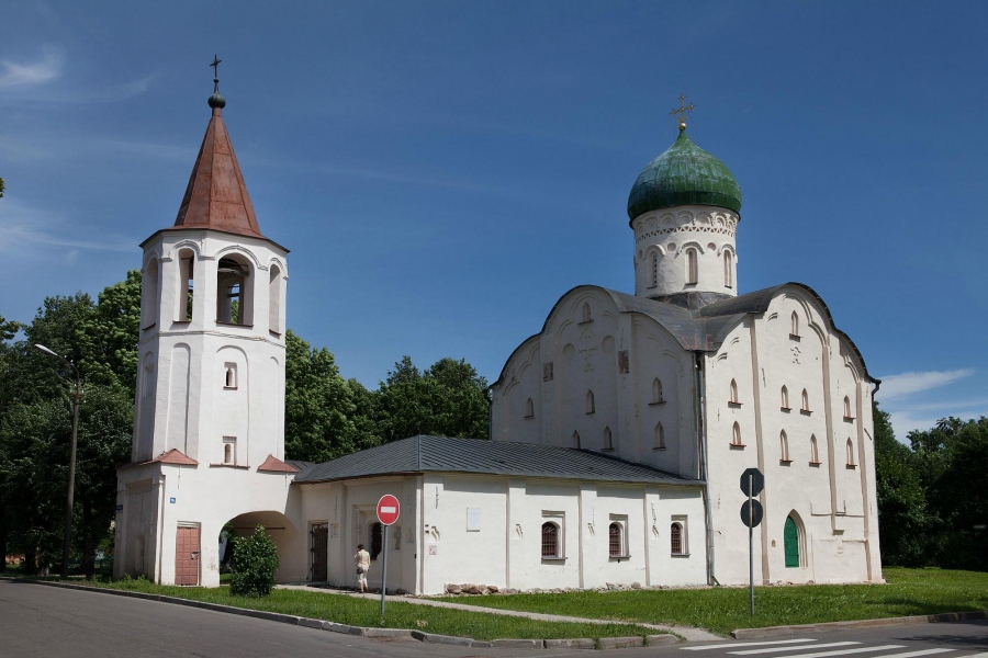 Туры в отель ВОЛХОВ 4* в Новгородской обл., Россия - цены, фото, отзывы